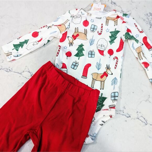 CARTER'S Christmas 2 Piece Set or Pajamas with Reindeer Santa Trees Present 9 Mo - Picture 6 of 9